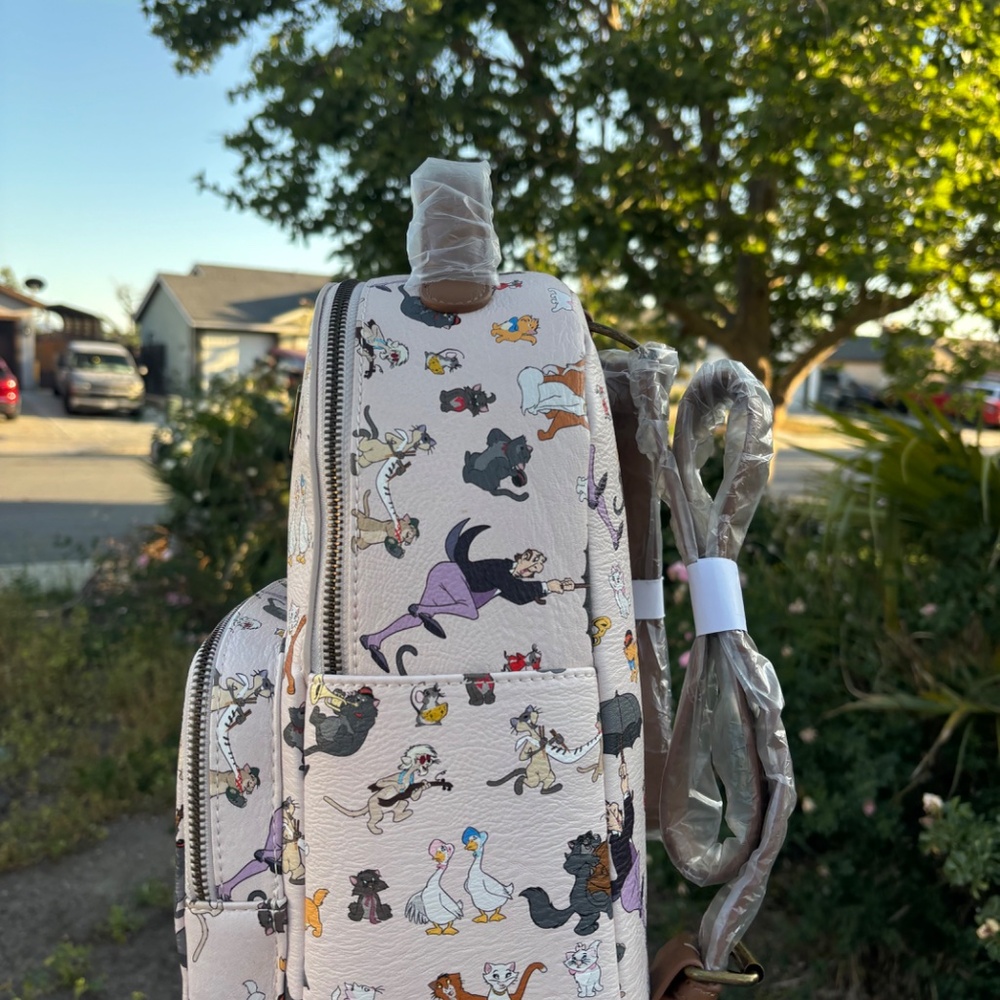 Rare Disney Aristocats Loungefly Mini Backpack Retired Heart Logo - Picture 4 of 5